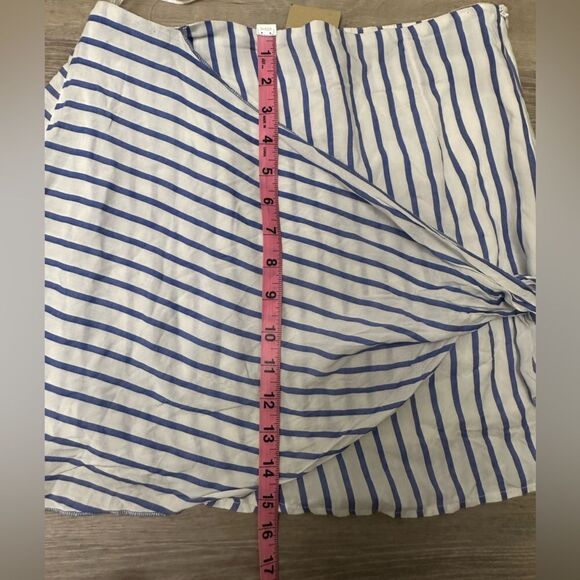 Blue/white striped skirt Size 10 - Picture 4 of 7